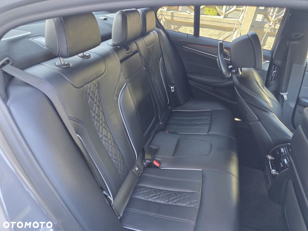 BMW Seria 5 540i xDrive mHEV M Sport sport - 28