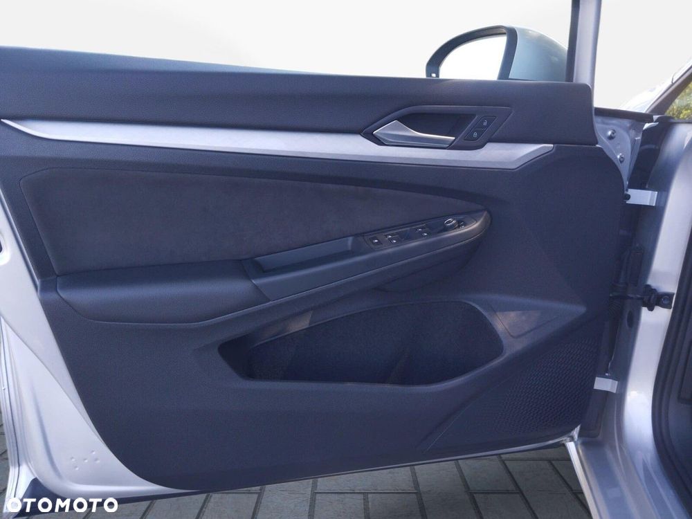 Volkswagen Golf Variant 2.0 TDI Life DSG - 29