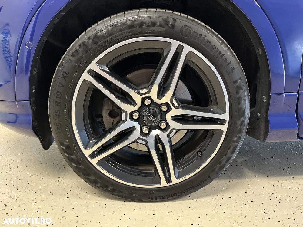 Ford Kuga 2.0 TDCi 4WD Powershift ST-Line - 31