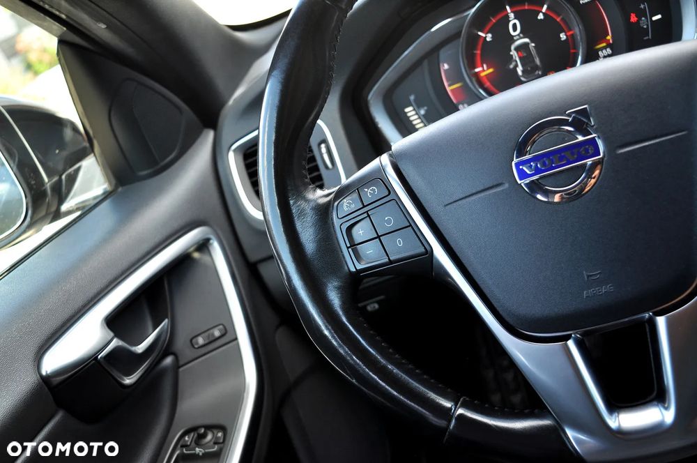 Volvo V60 Cross Country D3 Drive-E Summum - 27