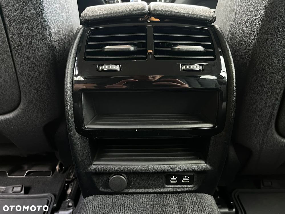 BMW Seria 5 530e xDrive - 36