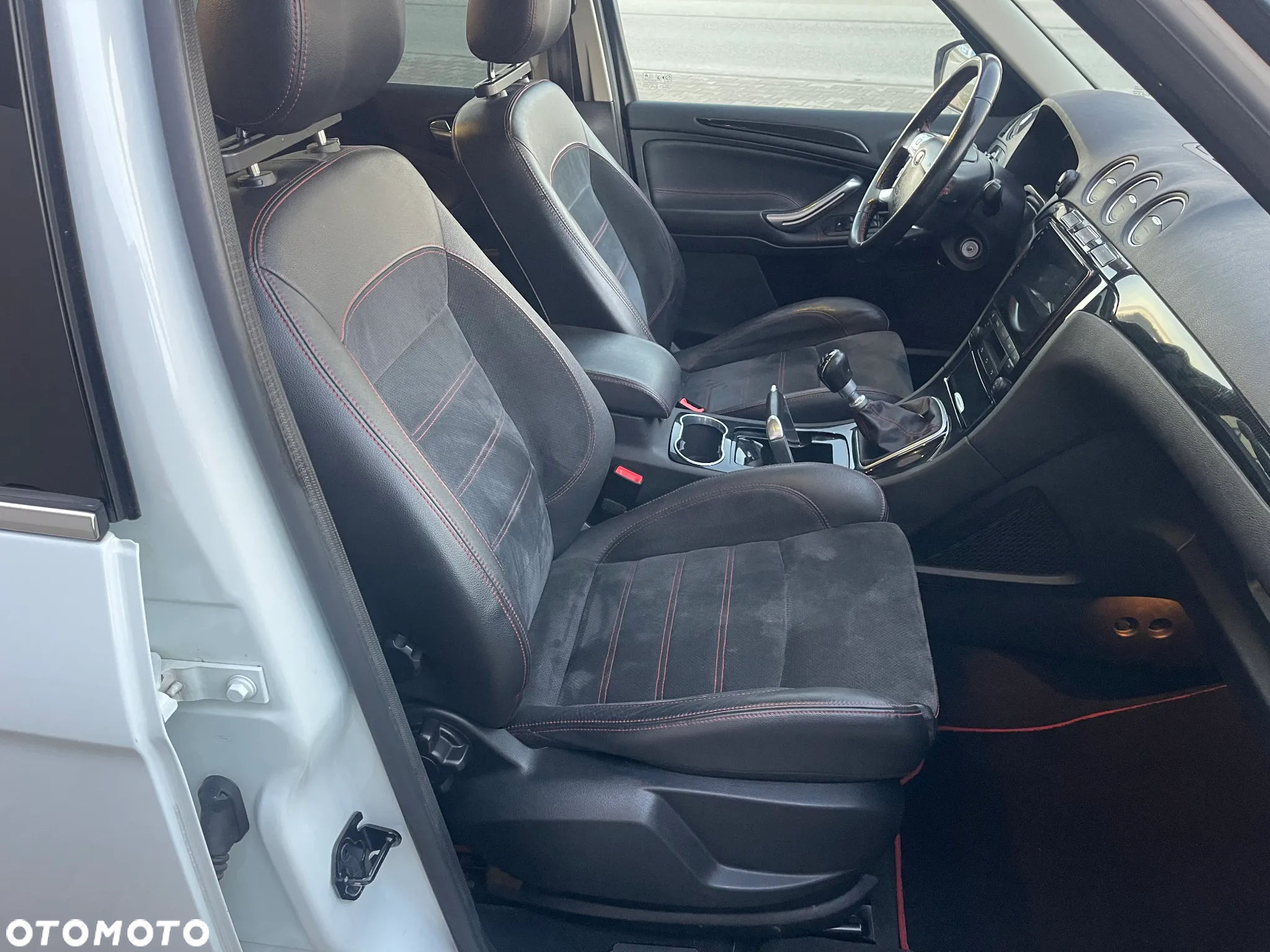 Ford S-Max - 25