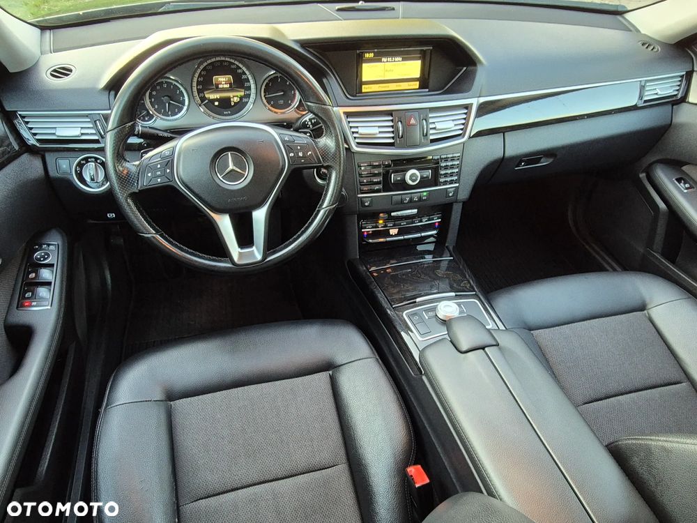 Mercedes-Benz Klasa E 200 CDI DPF BlueEFFICIENCY 7G-TRONIC Avantgarde - 22