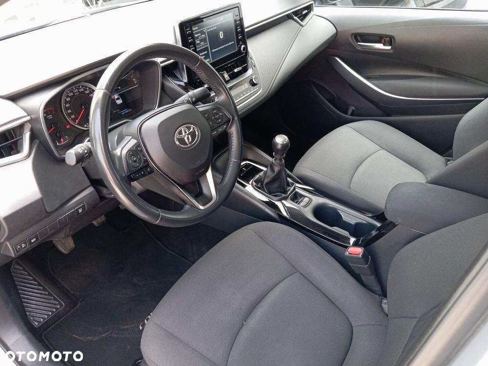 Toyota Corolla - 10