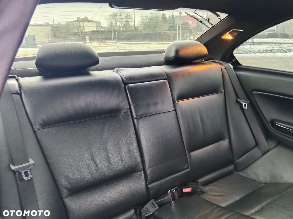 BMW Seria 3 328Ci - 17