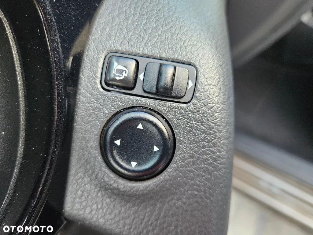 Nissan Qashqai - 35