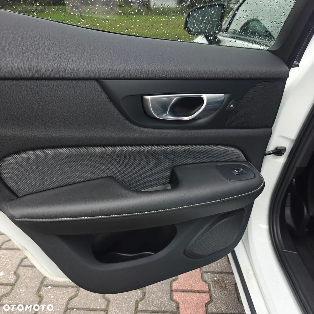 Volvo S60 T8 Recharge AWD Plus Dark - 18