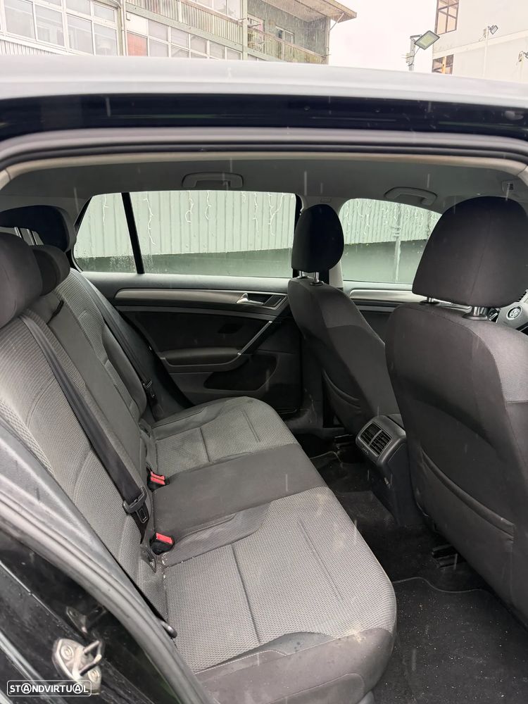 VW Golf 1.6 TDi Trendline BlueMotion - 9