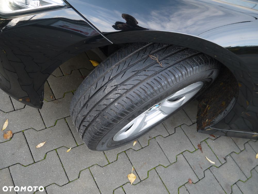 BMW Seria 3 320d Touring Efficient Dynamics Edition - 12