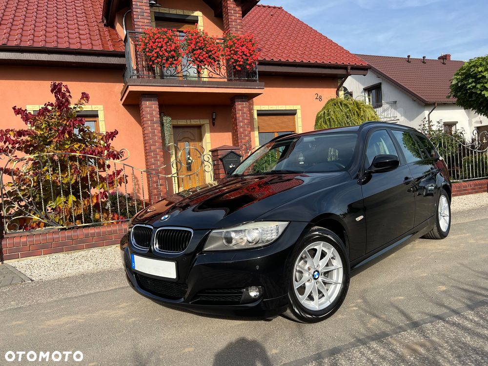 BMW Seria 3 318d DPF Edition Sport - 38