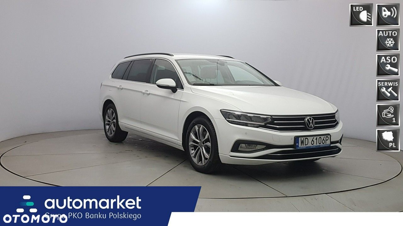 Volkswagen Passat - 1