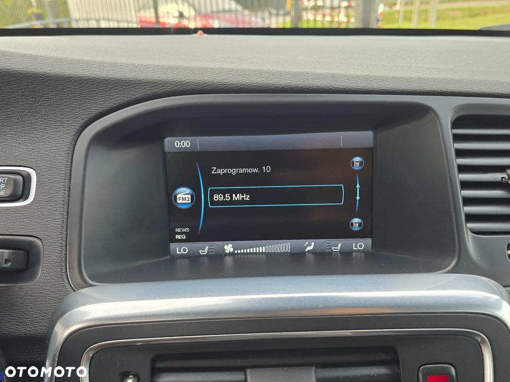 Volvo V60 D4 Summum - 37