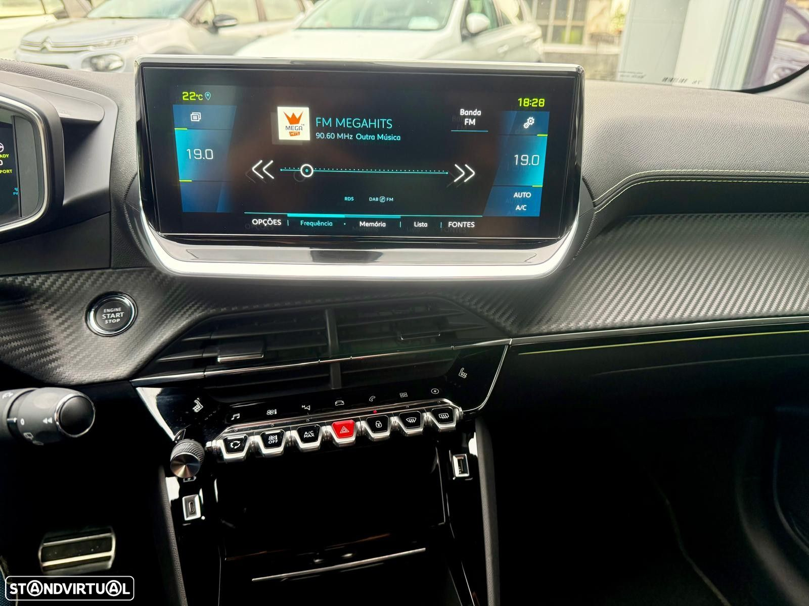 Peugeot e-208 50 kWh GT Pack - 11