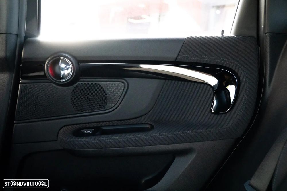 MINI Countryman Cooper SE ALL4 Auto - 32