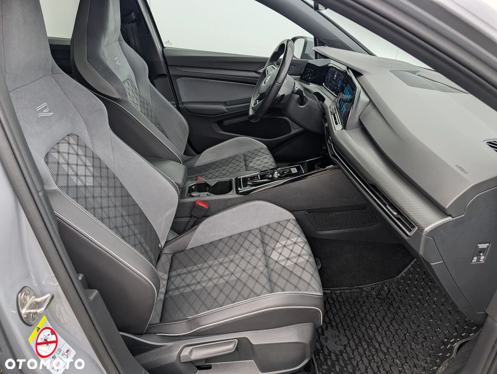 Volkswagen Golf 1.5 eTSI OPF DSG R-Line - 13