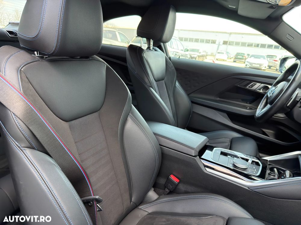 BMW M2 M240i xDrive AT - 39