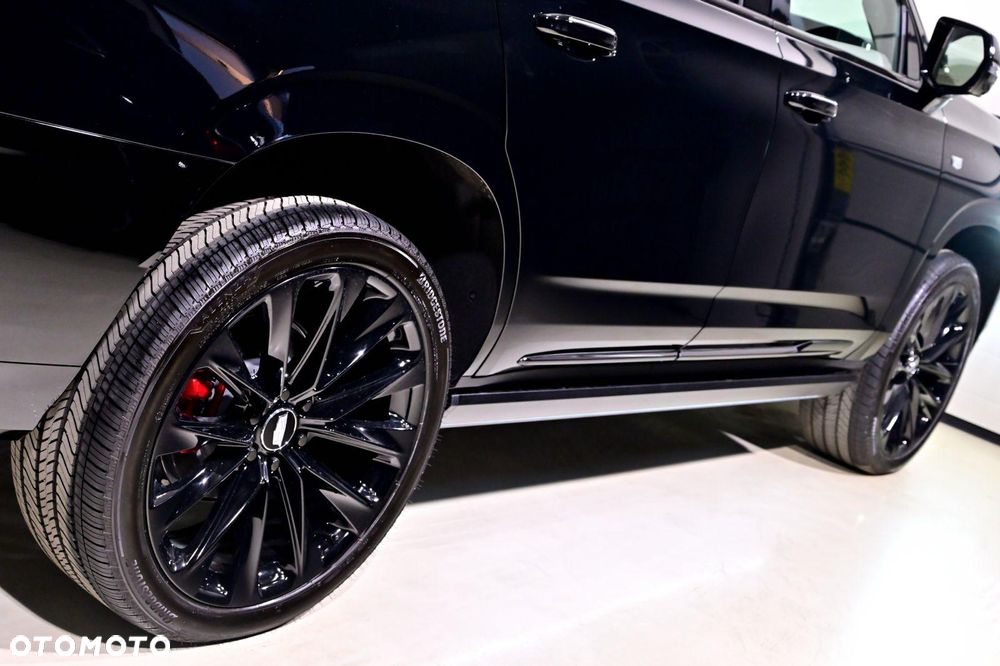 Cadillac Escalade - 25