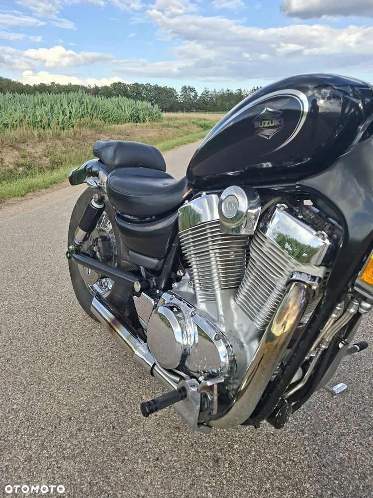 Suzuki Intruder - 13