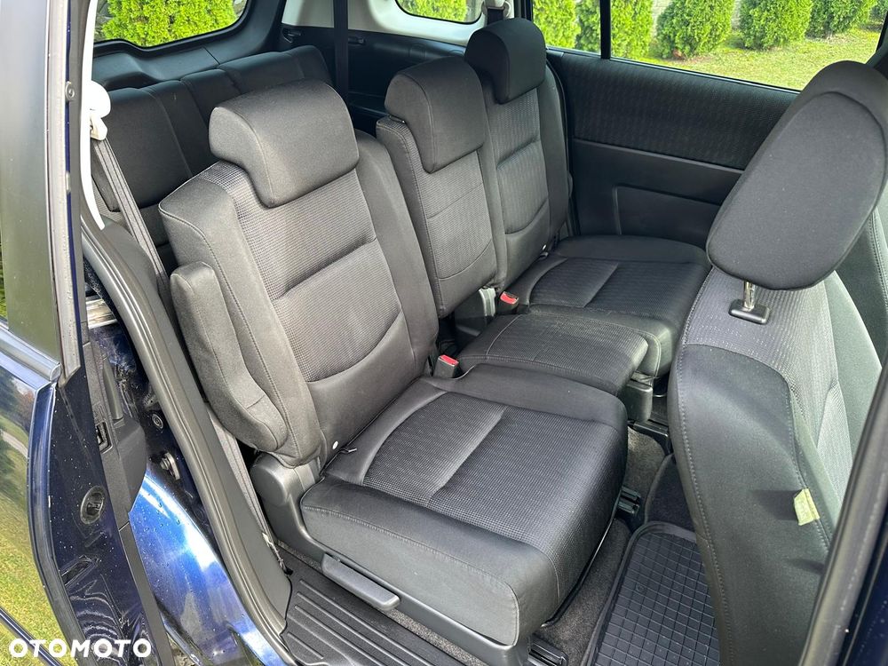 Mazda 5 - 15