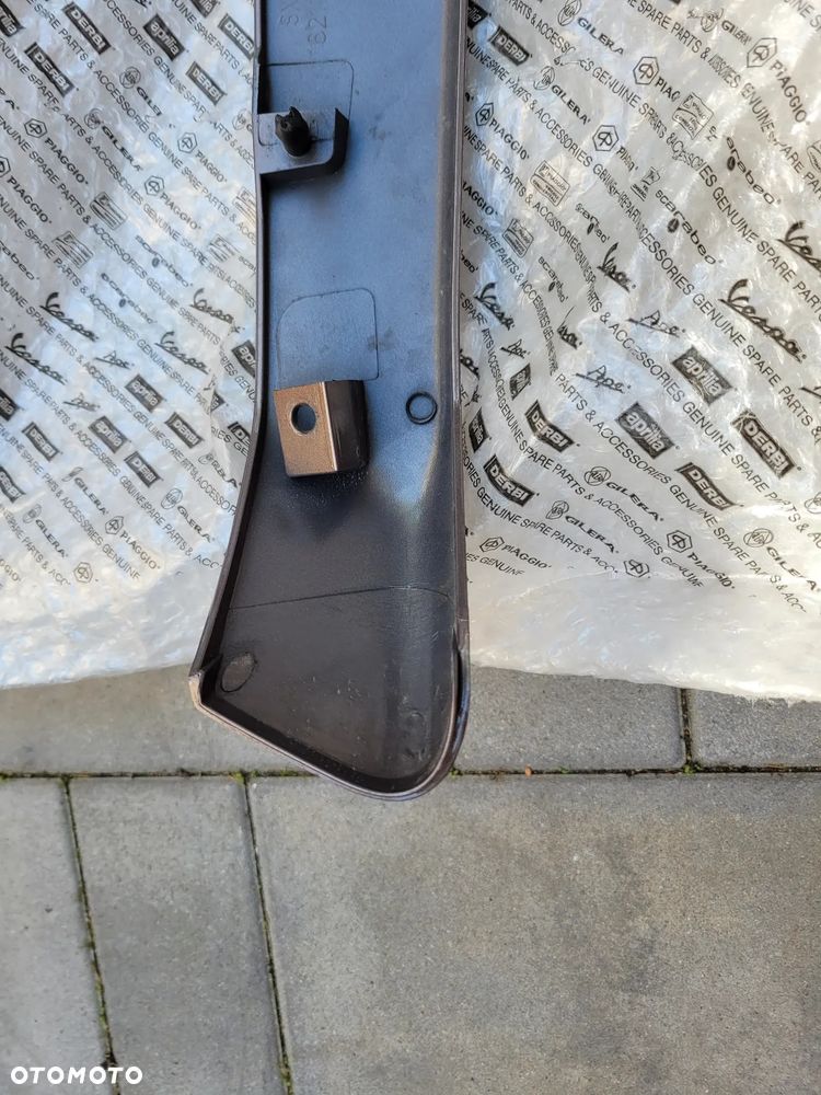 Owiewka, osłona, pług, próg, podłoga, podest Piaggio GTS 300 - 9
