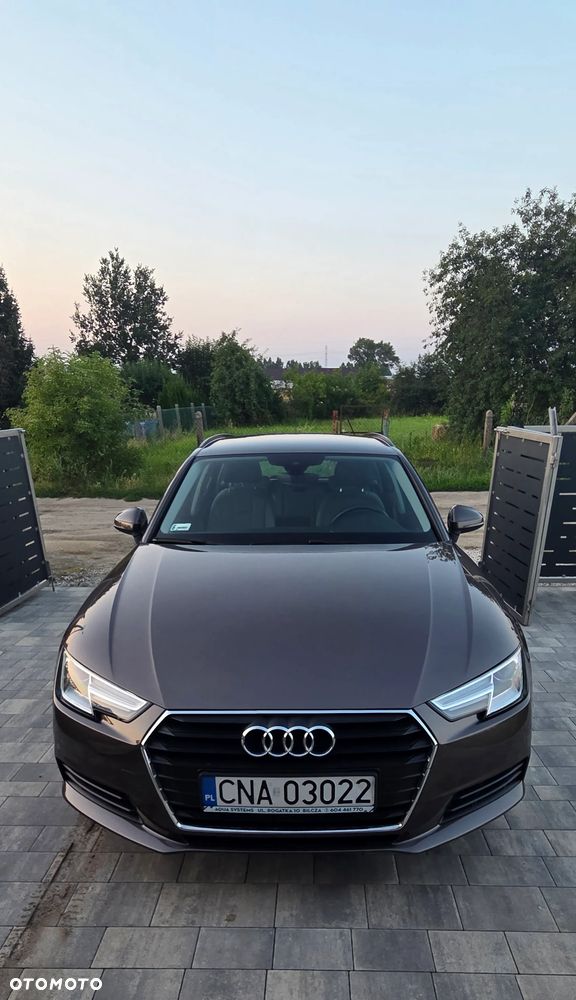 Audi A4 Avant 2.0 TDI - 1