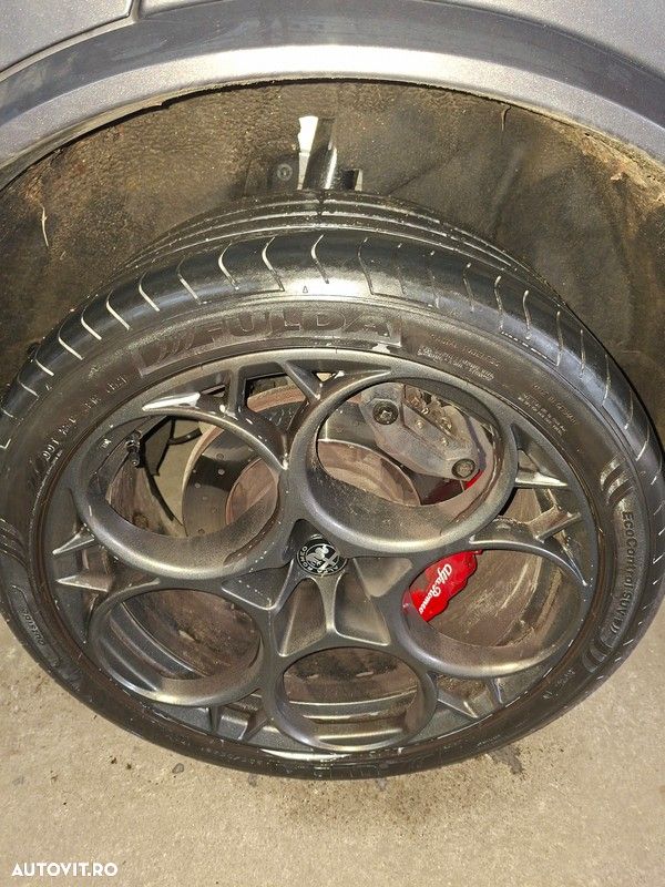 Alfa Romeo Stelvio 2.9 V6 Turbo AWD AT8 Quadrifoglio - 14