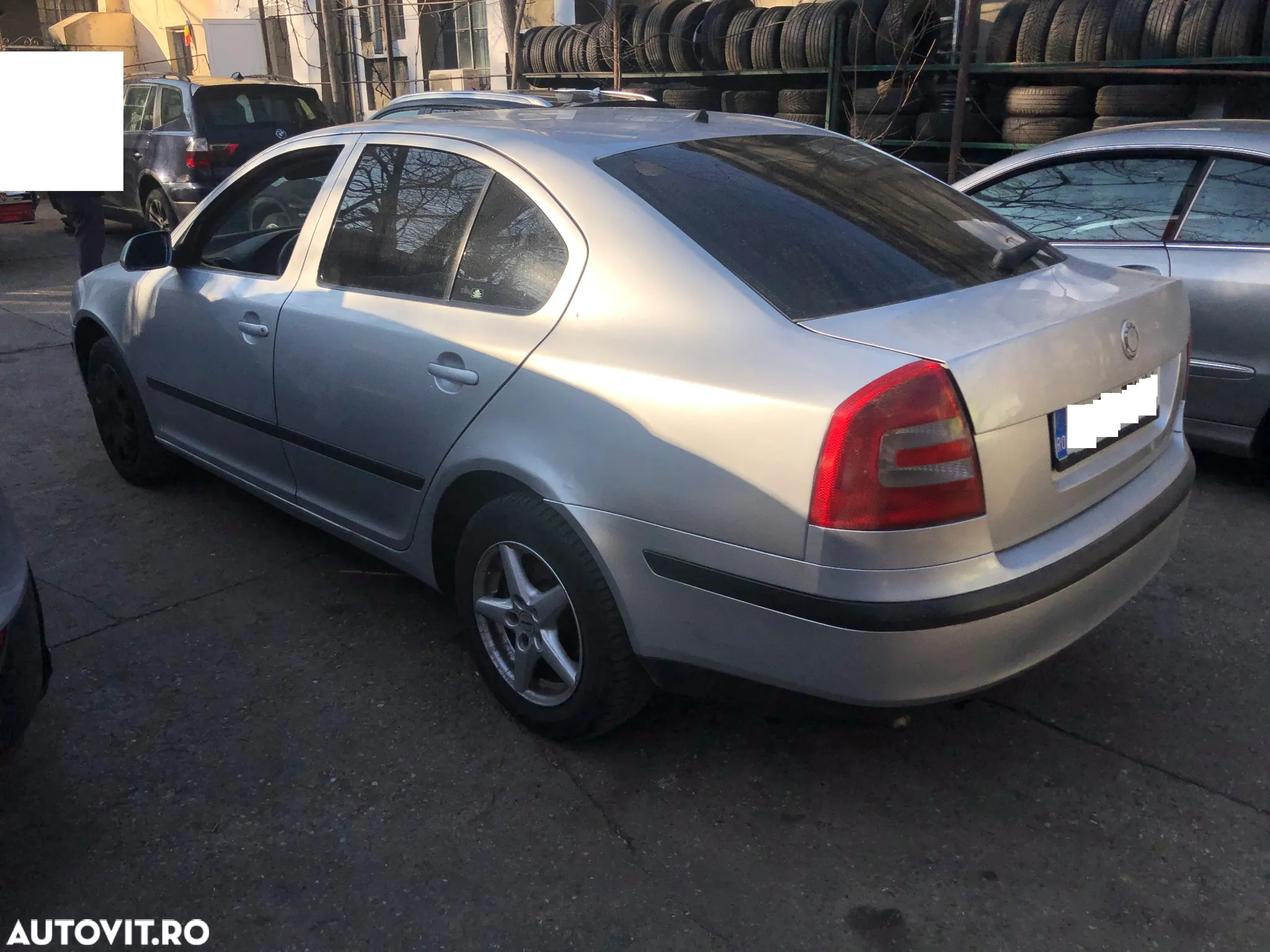 Dezmembrez Skoda Octavia 2 gri 1.6 benzina 2005 - 3