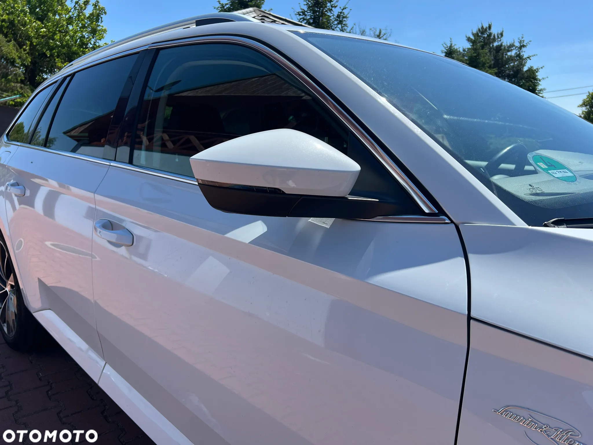 Skoda Superb Combi 2.0 TDI DSG L&K - 11