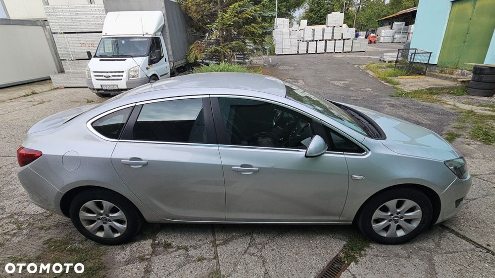 Opel Astra - 1