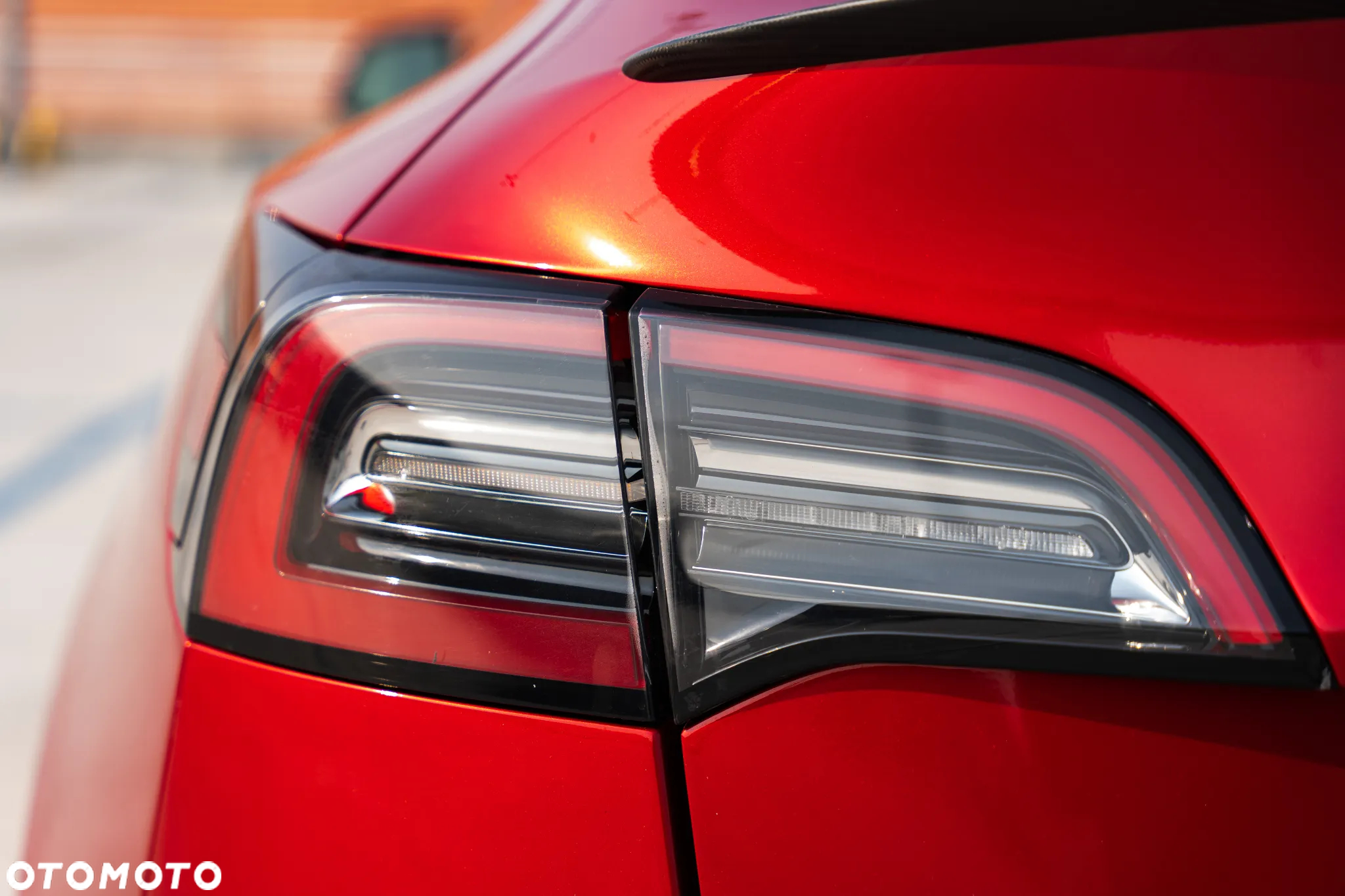 Tesla Y 83.1kWh Long Range AWD - 11
