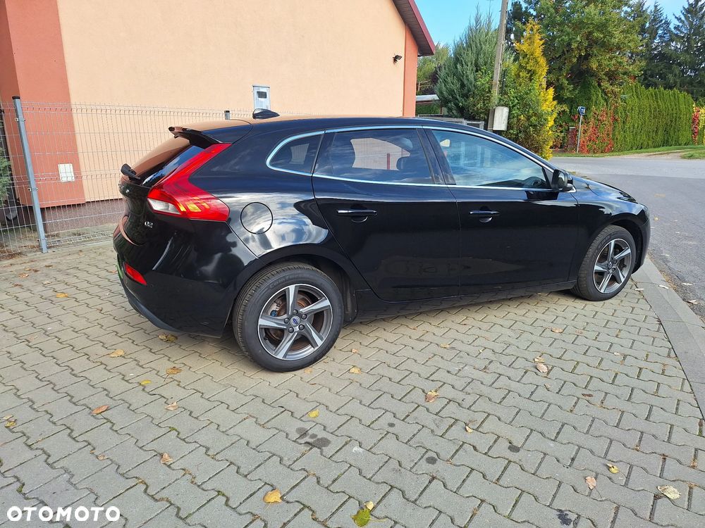 Volvo V40 D2 Summum - 11