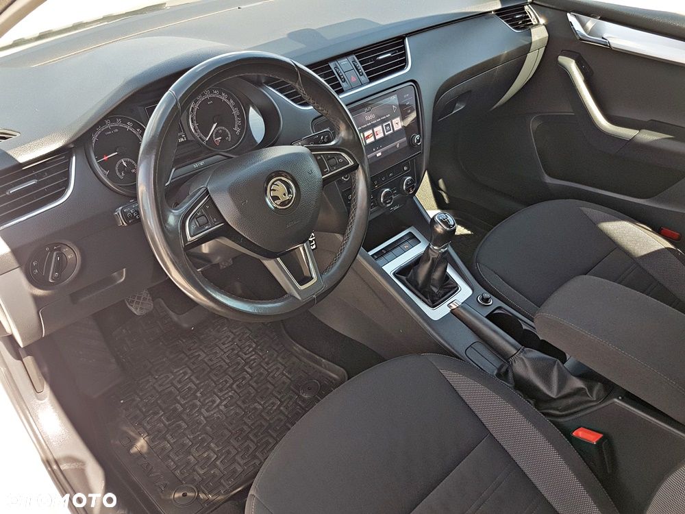 Skoda Octavia 2.0 TDI SCR Ambition - 9