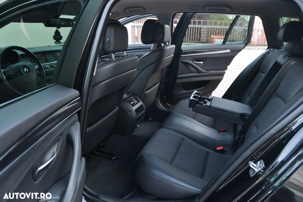 BMW Seria 5 520d Touring - 8