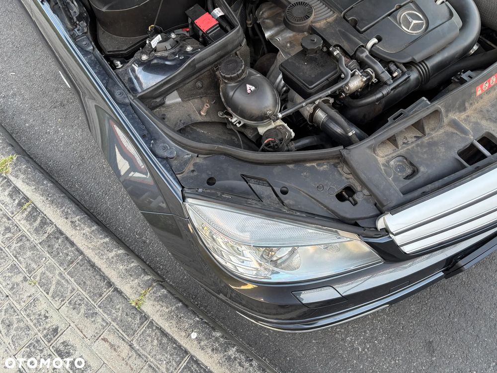 Mercedes-Benz Klasa C 200 T CGI Automatik BlueEFFICIENCY Avantgarde - 38