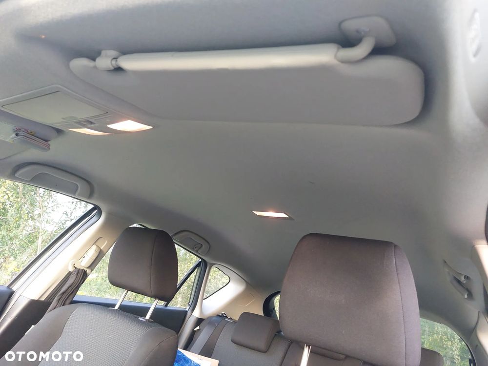 Mazda 3 1.6 CD Exclusive + - 9