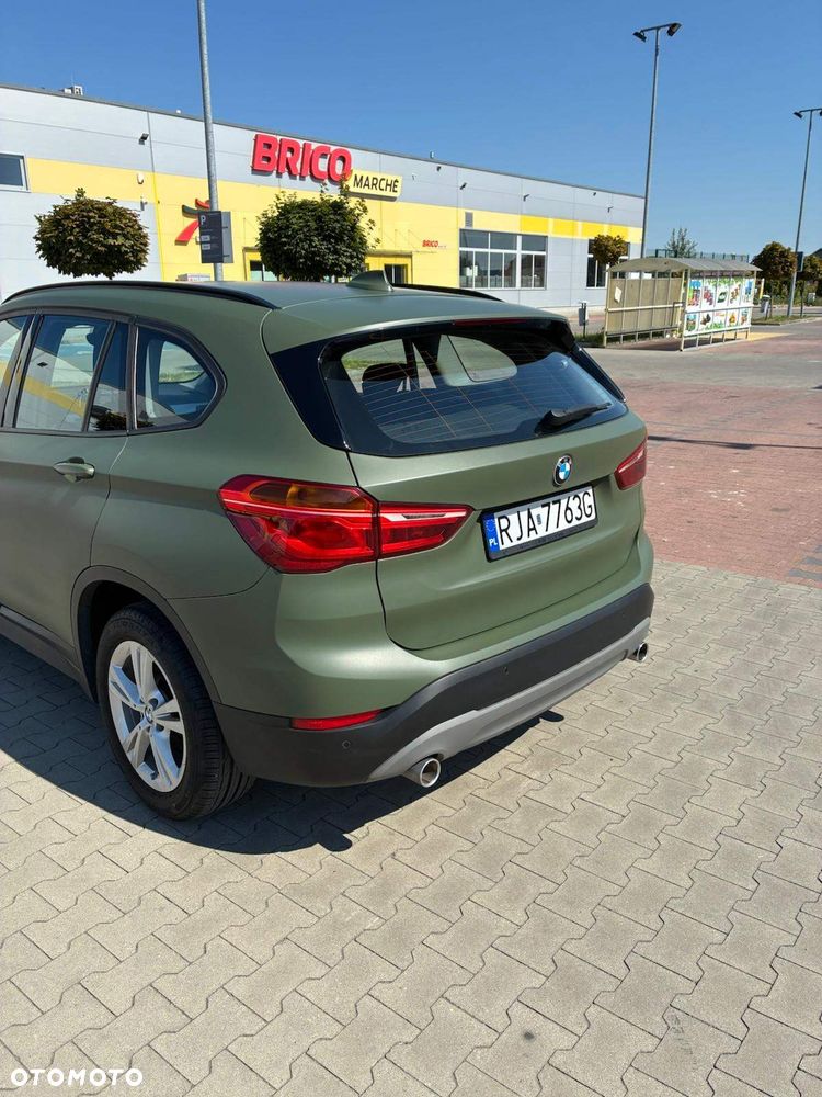 BMW X1 xDrive18d - 17