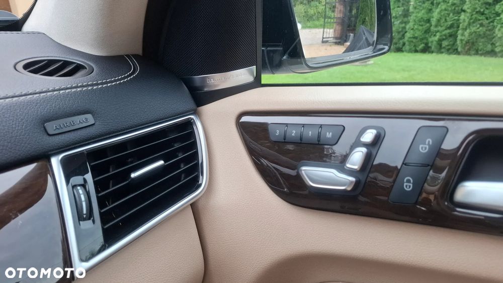 Mercedes-Benz GLE 350 d 4Matic 9G-TRONIC AMG Line - 36