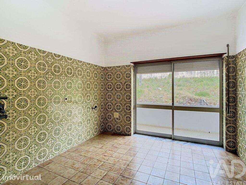 Apartamento em Porto de Mós - São João Baptista e São Pedro - Grande imagem: 2/16