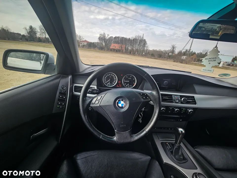 BMW Seria 5 520d - 22
