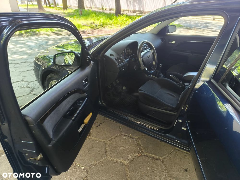 Ford Mondeo 1.8 Ghia - 15