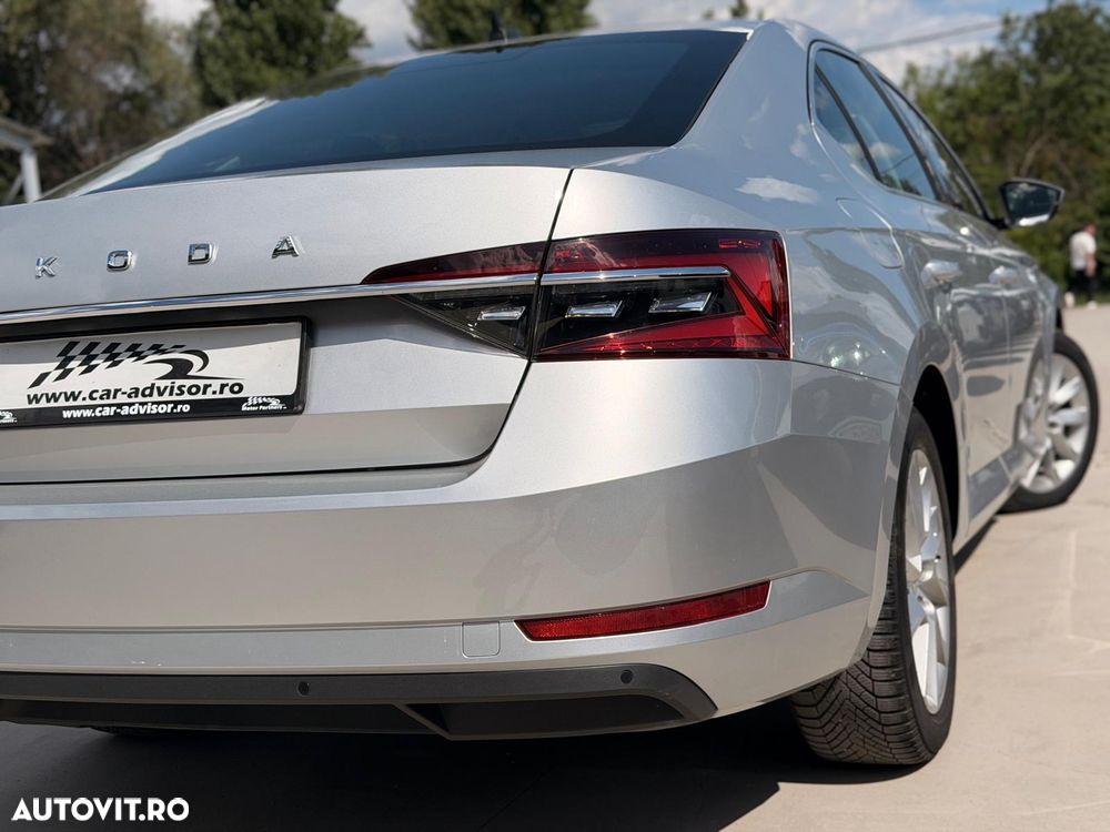 Skoda Superb 2.0 TDI DSG Style - 10