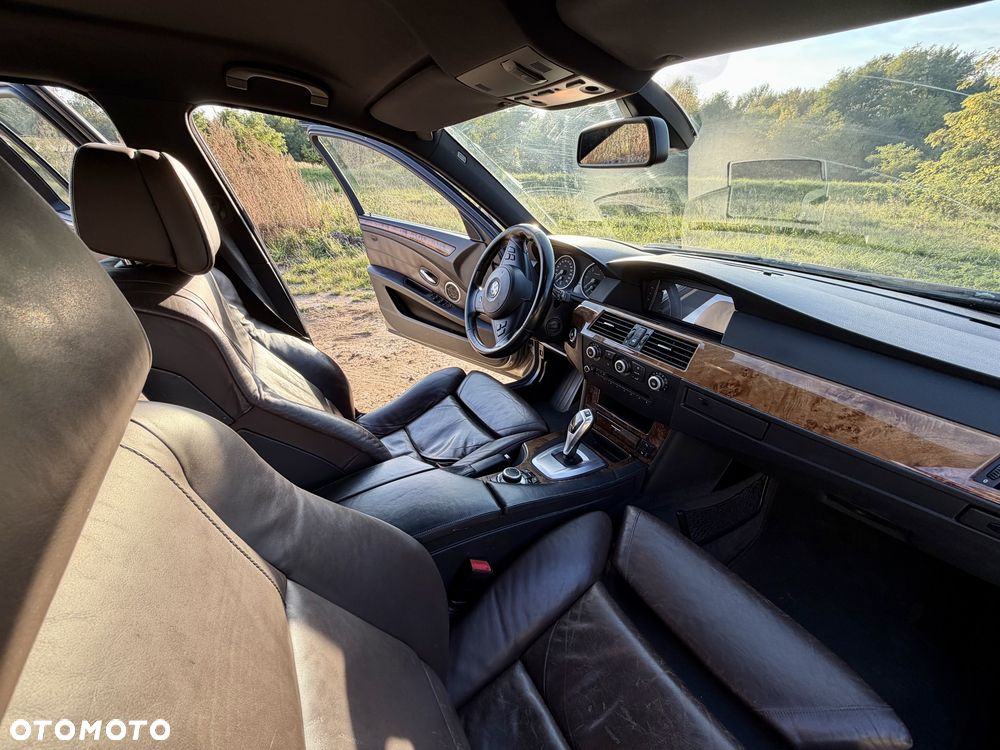 BMW Seria 5 520d Edition Sport - 8
