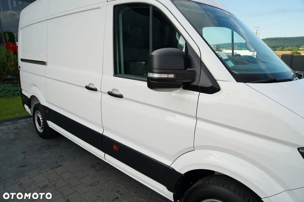 Volkswagen CRAFTER  / 2.0 D / FURGON BLASZAK / DMC: 3500 KG / 2018 ROK / SPROWADZONY / PO KONTRAKCIE SERWISOWYMN - 17