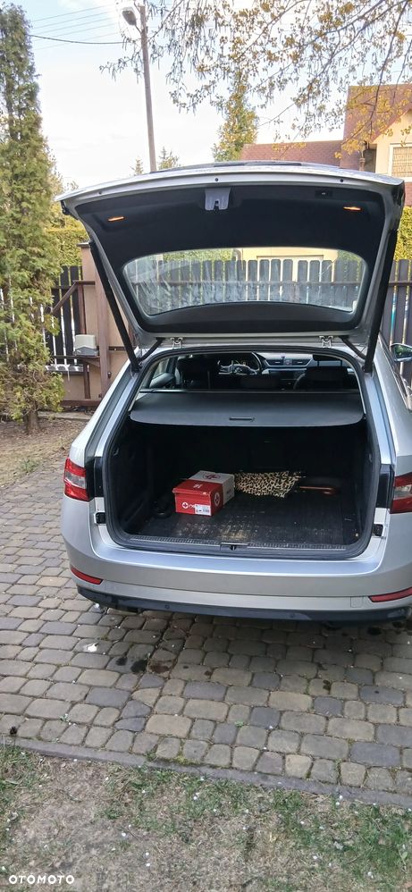 Skoda Superb 2.0 TDI Ambition - 4