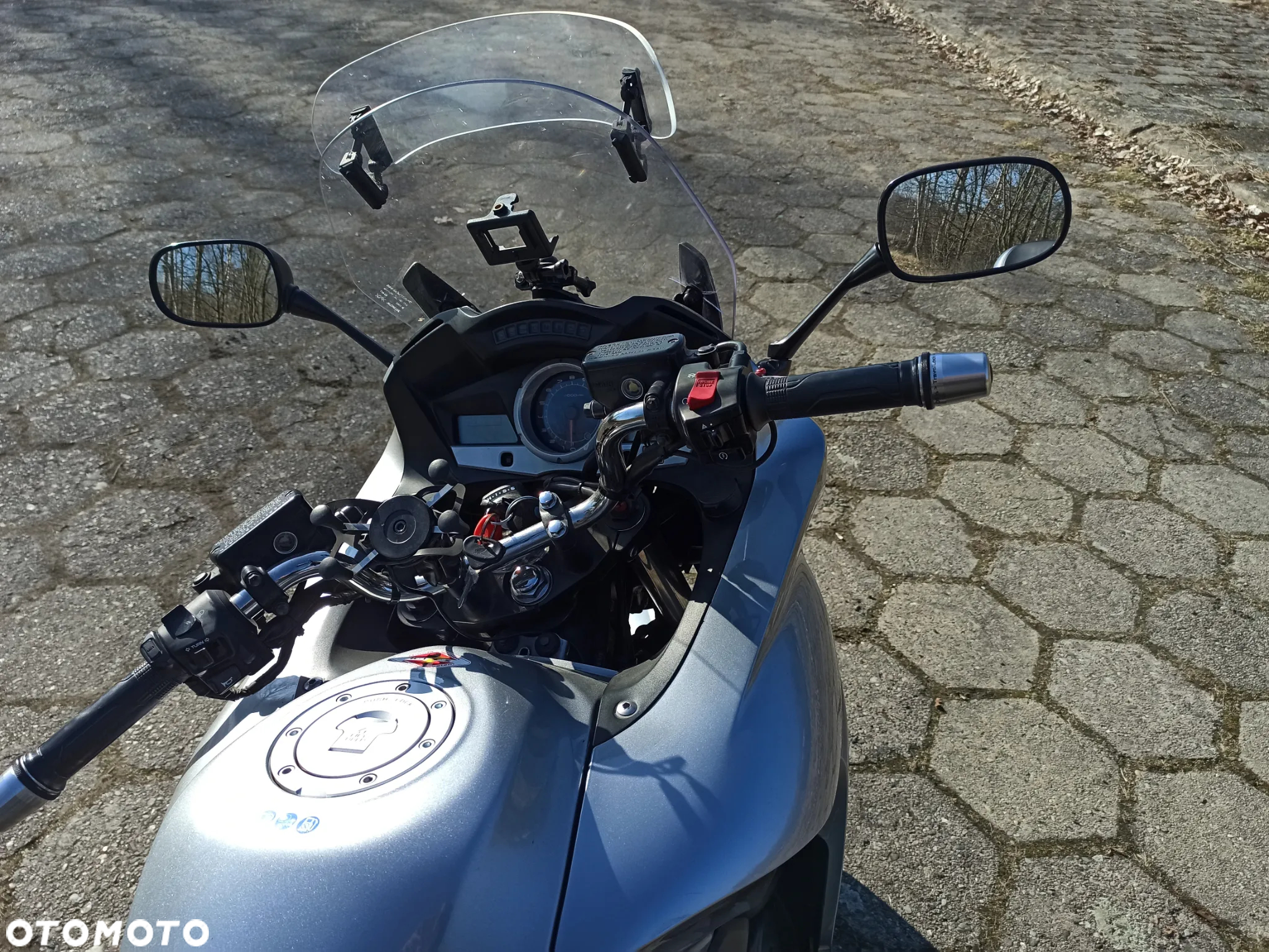 Honda CBF - 2