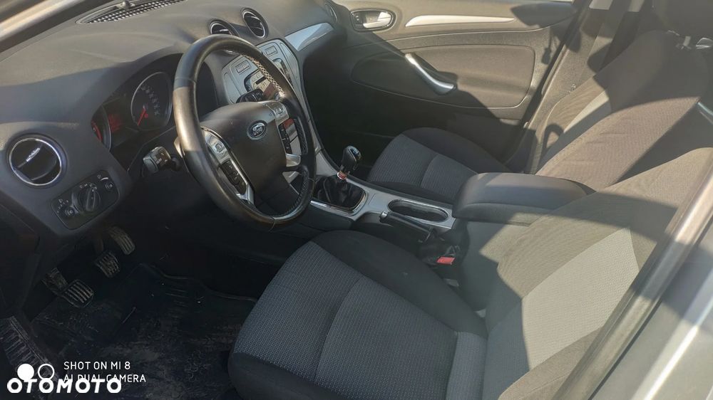 Ford Mondeo 1.8 TDCi Titanium - 10
