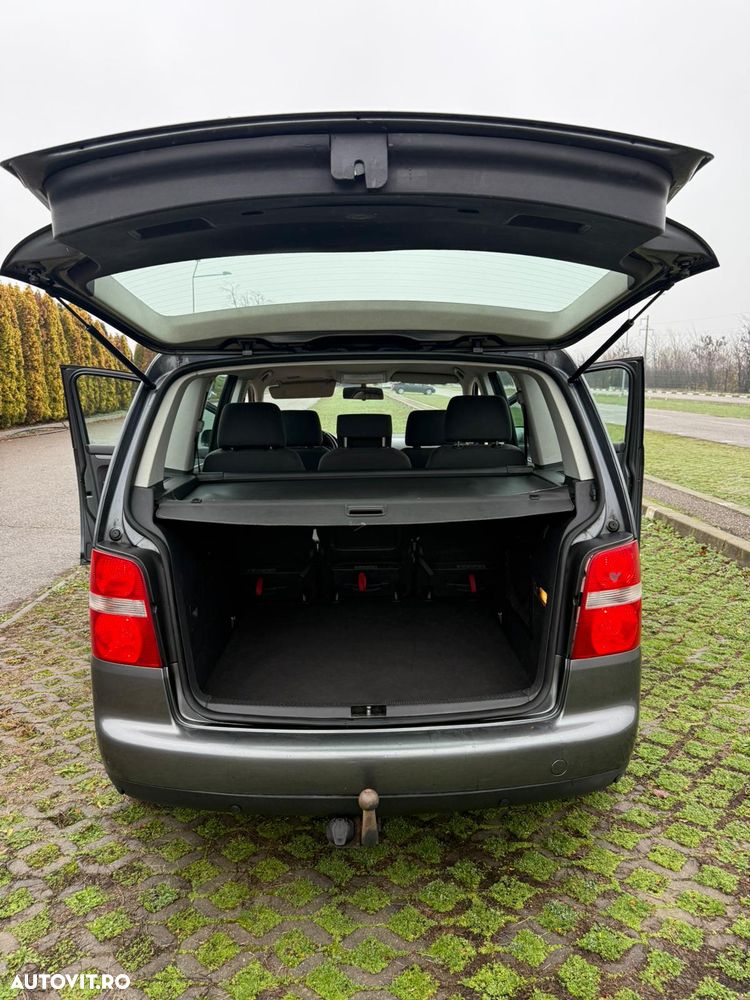 Volkswagen Touran 1.9TDI Highline - 6