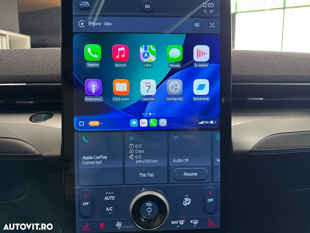 Ford Mustang Mach-E - 19