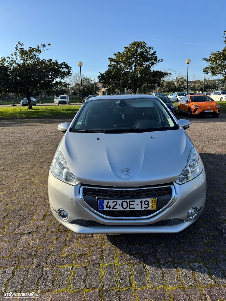 Peugeot 208 1.6 e-HDi Allure 2-Tronic - 1