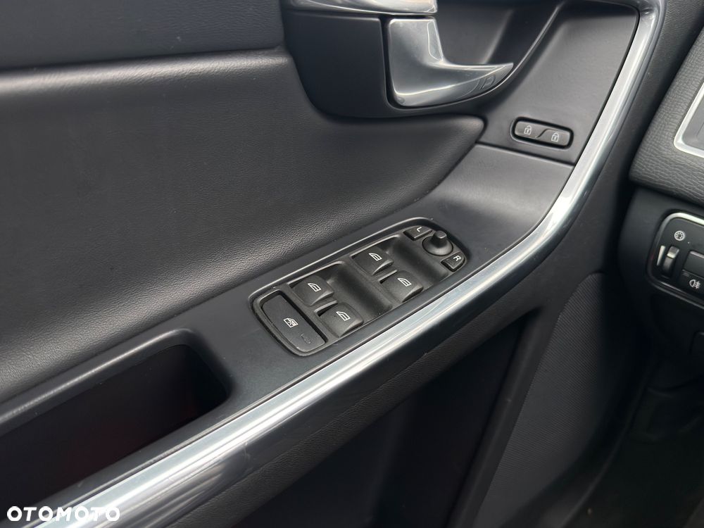 Volvo XC 60 D3 Ocean Race - 30